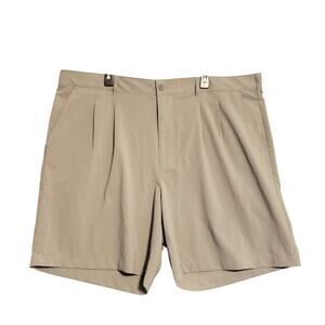 Reebok Men's Golf Shorts Size 48 Khaki Pleated Front Pockets